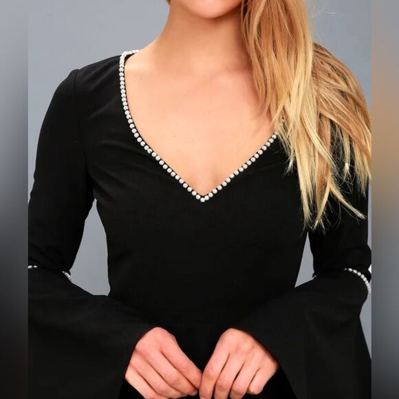 Lulu's long bell sleeve black dress with pearl details size XS - Picture 3 of 12